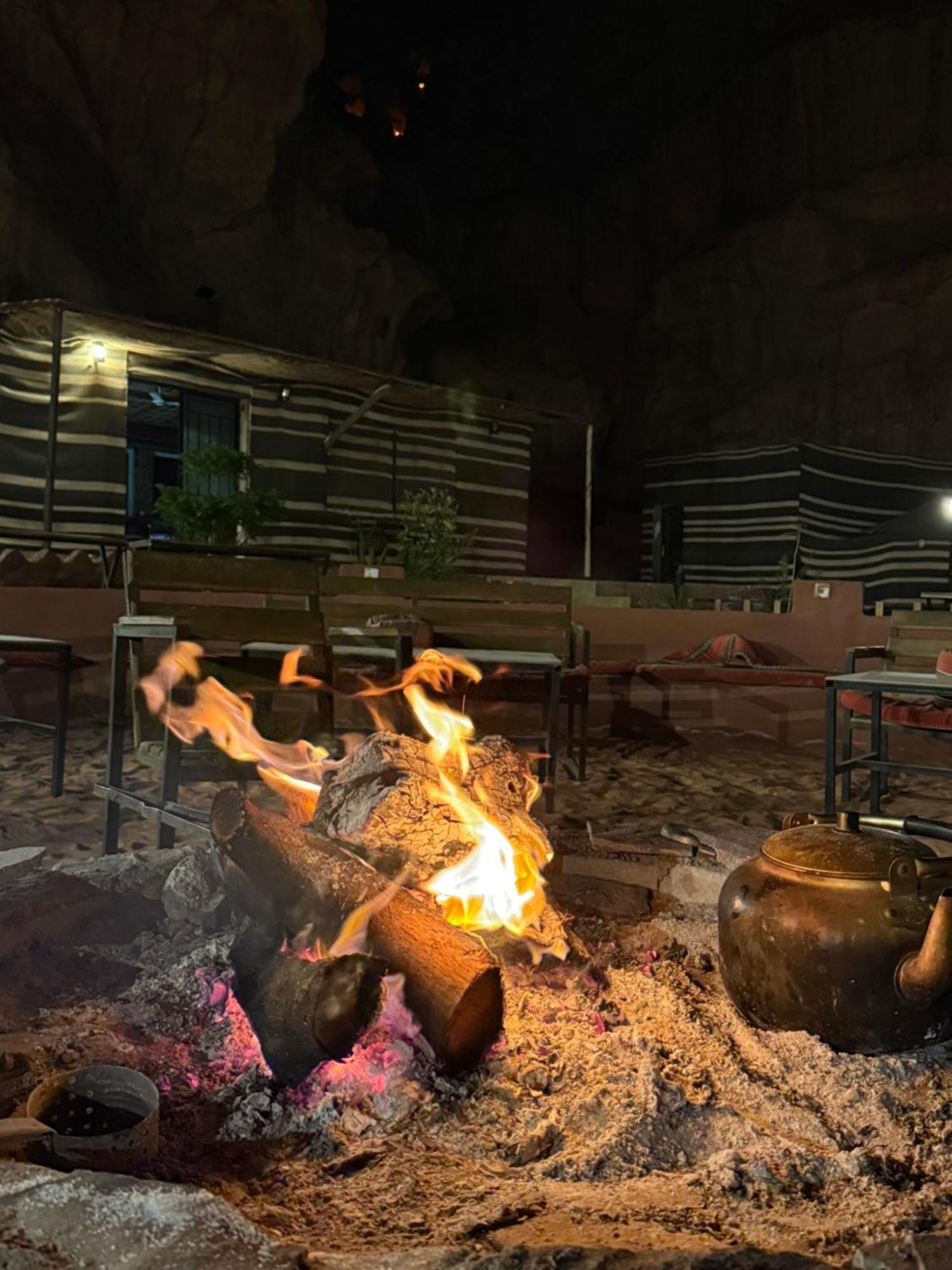 Faisal Wadi Rum Camp Buitenkant foto